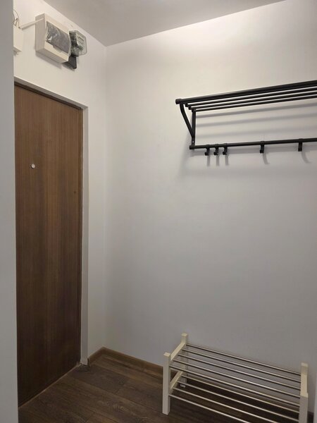 Camil Ressu, Nicolae Grigorescu, Piata Salajan, 3 minute metrou.