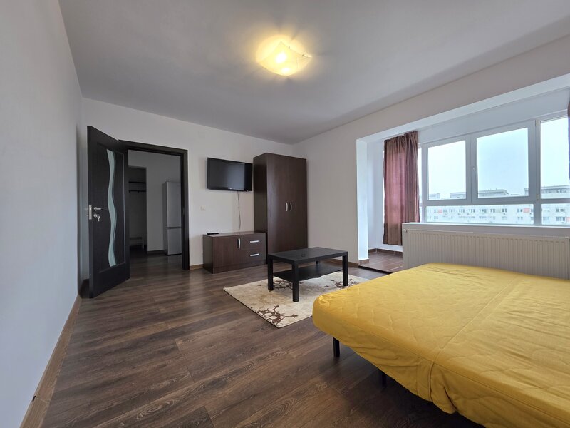 Camil Ressu, Nicolae Grigorescu, Piata Salajan, 3 minute metrou.