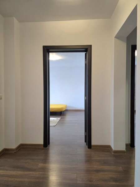 Camil Ressu, Nicolae Grigorescu, Piata Salajan, 3 minute metrou.